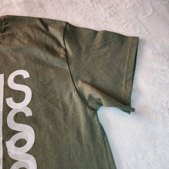 Gildan Travis The Band Green Tshirt With White Graphics Size Medium - Picture 2 of 5